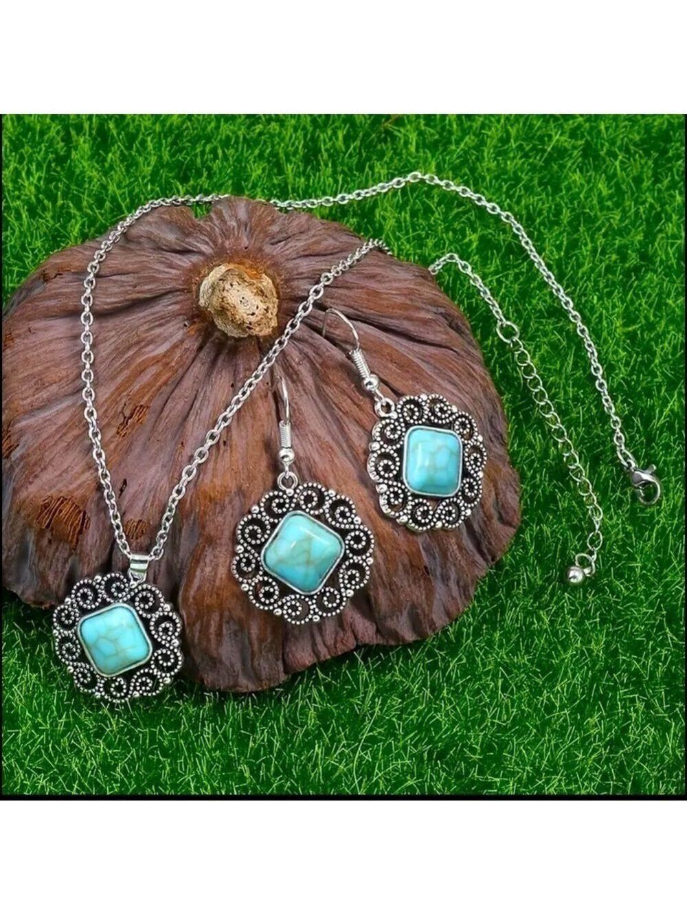 Bohemian Style Jewelry Set, Vintage Inspired, Earrings and Necklace NIP - Picture 6 of 6